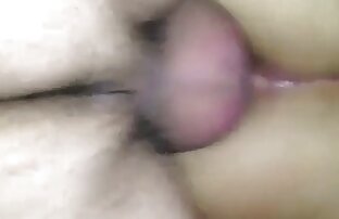 XXX और छोटे स्तन हिंदी सेक्सी फुल मूवी के साथ एक काले आदमी को प्रस्तुत करता है